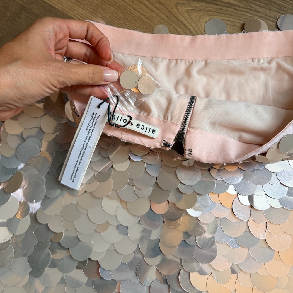 Alice + Olivia sequence skirt - Picture 6 of 8